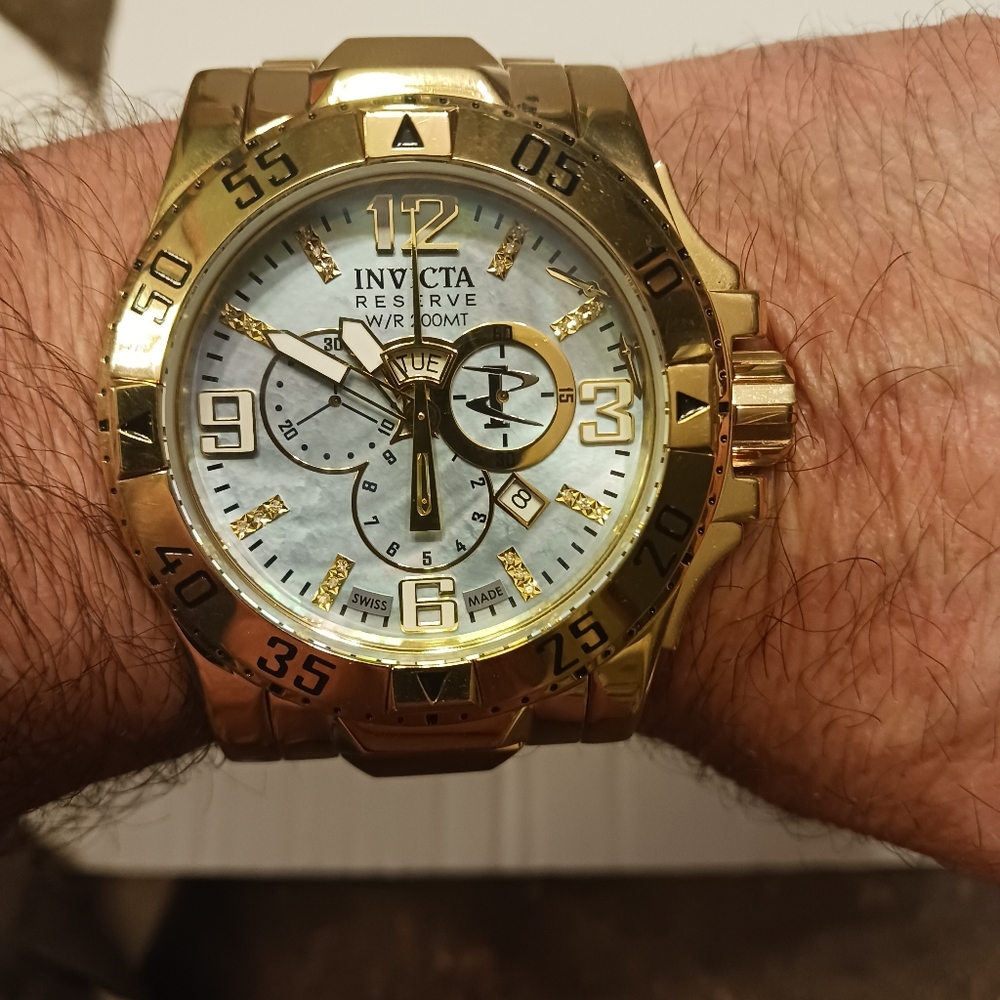 Mens Invicta Reserve Gold W/Lt. Blue Mother Of Pearl Dial Chronograph Watch
